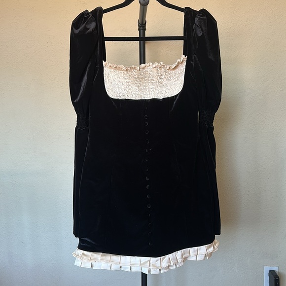 HOUSE OF CB size M 'Azaria' Black & Vintage Cream Mini Dress NWOT - Picture 16 of 16